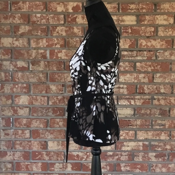 SANDRA Darren Sleeveless Top - Picture 4 of 7